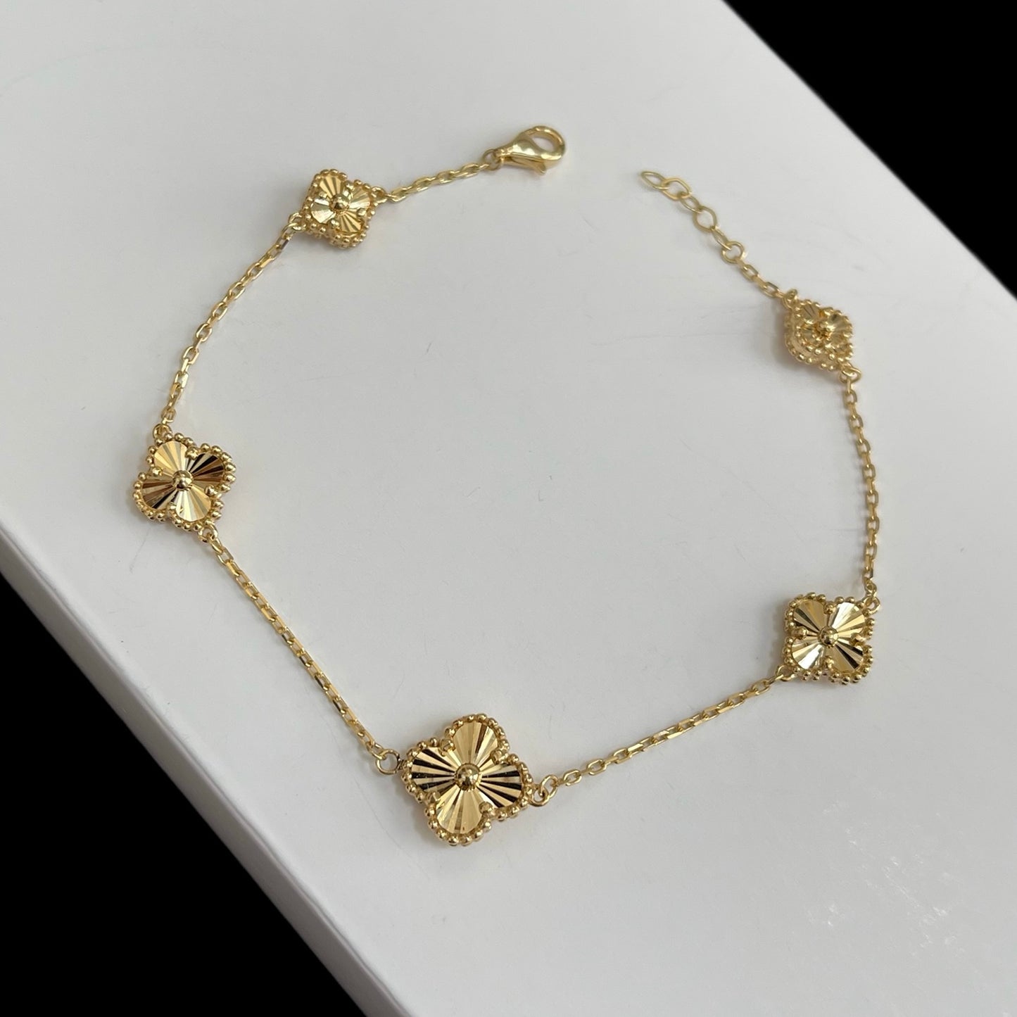 18k Clover Bracelet