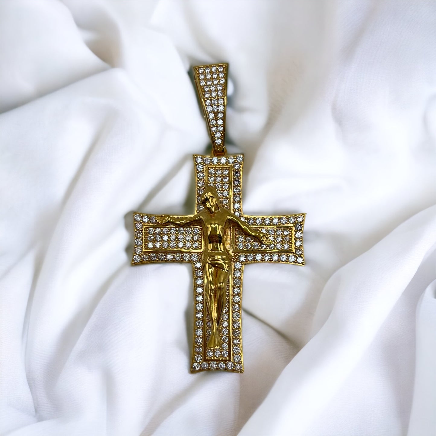 21k Jesus on Cross Pendant
