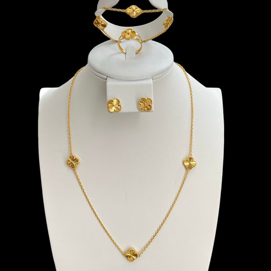 21k Gold Clover Set